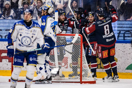 Linköpings Linus Hultström jublar