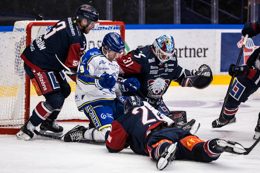 Leksands Patrik Zackrisson och Linköpings målvakt Jesper