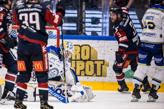 Linköpings Linus Hultström jublar