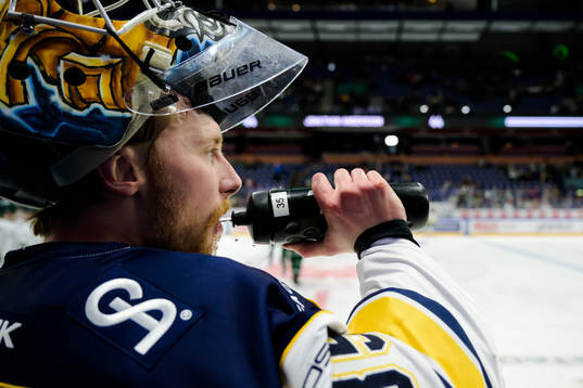 HV71s målvakt Victor Brattström