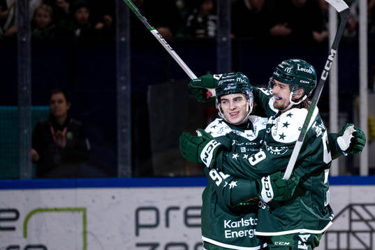 Färjestads Liam Öhgren, Linus Johansson och Linus