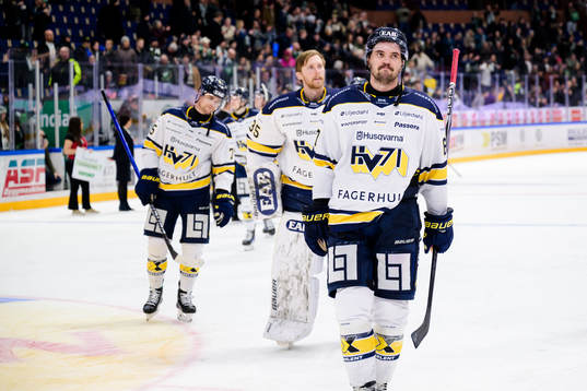 HV71s Oliwer Kaski deppar