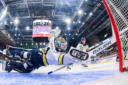 HV71s målvakt Joni Ortio