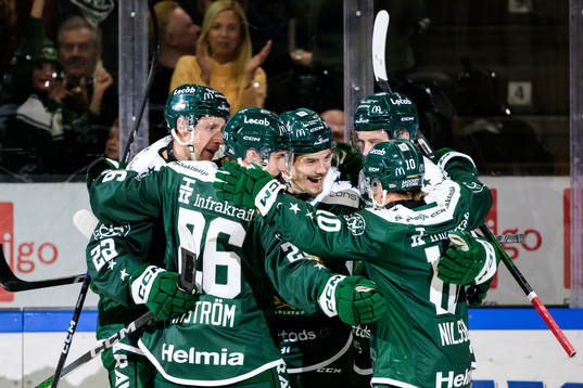 Färjestads Per Åslund och David Tomasek jublar