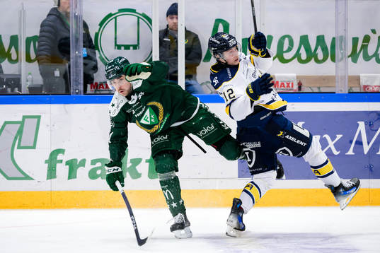 Färjestads Jonathan Andersson och HV71s Hugo Pettersson