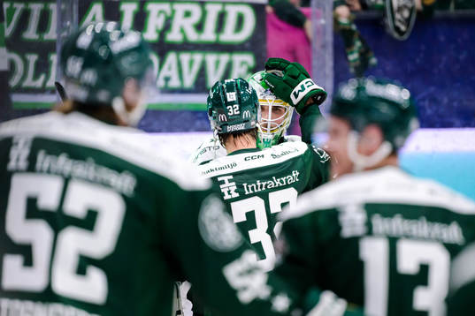 Färjestads målvakt Maxime Lagacé och Magnus Nygren jublar