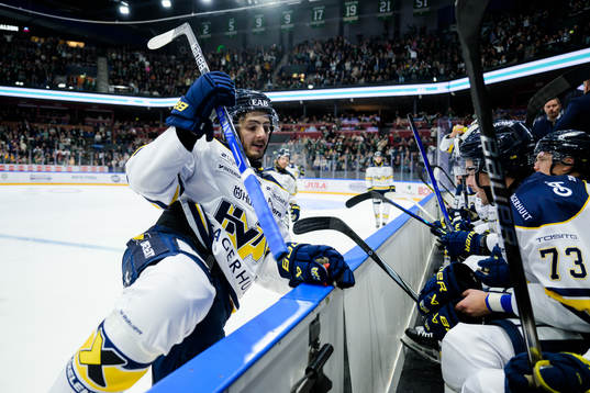 HV71s Isac Brännström deppar
