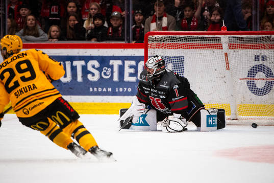 Skellefteås Dylan Sikura gör 1-2 målet