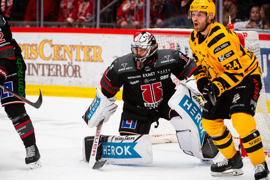 Örebros målvakt Jhonas Enroth och Skellefteås Oscar