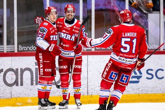 Timrås Filip Hållander jublar
