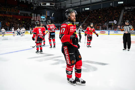 Luleås Linus Omark deppar