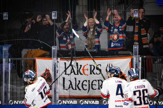 Växjös supportrar jublar