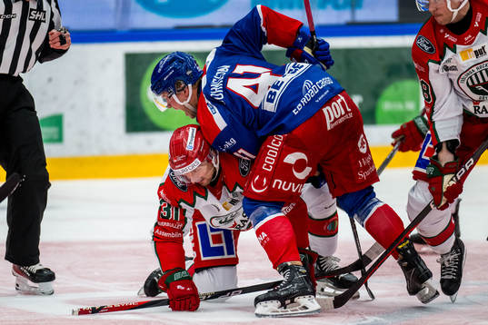 Oskarshamns Johan Johnsson och Frölundas Nicklas Lasu