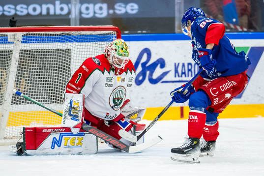 Frölundas målvakt Lars Johansson och Oskarshamns Lukas