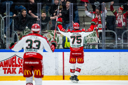 Frölundas David Edstrom jublar