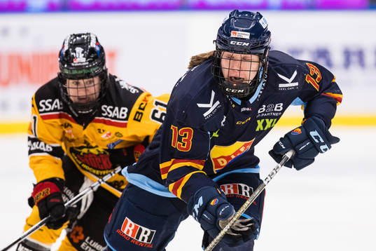 Luleås Lisa Johansson och Djurgårdens Anneke Linser