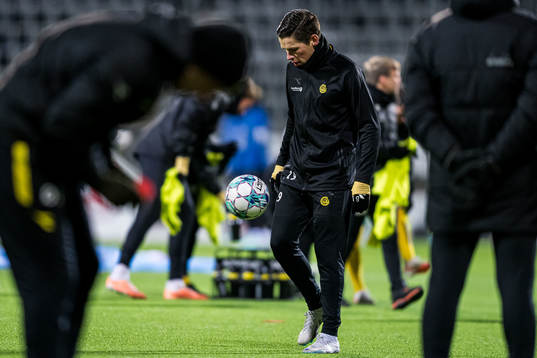 Sondre Brunstad Fet of Bodø/Glimt warms up