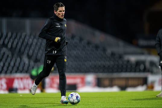 Sondre Brunstad Fet of Bodø/Glimt warms up