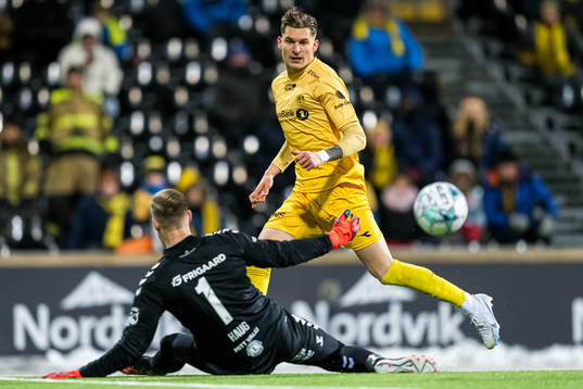 Nino Zugelj of Bodø/Glimt missing a chance to score