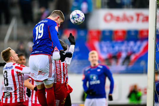 Andrej Ilic of Vålerenga scores 1-0