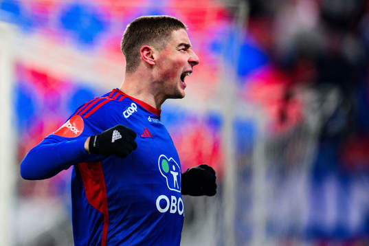 Andrej Ilic of Vålerenga celebrates 1-0