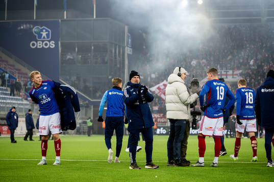 Henrik Bjørdal and head coach Geir Bakke of Vålerenga