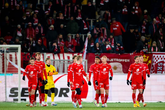 Fredrik Pallesen Knudsen, Sivert Heltne Nilsen and players