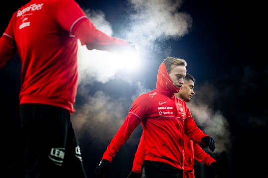 Bård Finne of Brann warms up