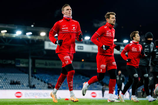 Joachim Soltvedt and Fredrik Pallesen Knudsen of Brann warm