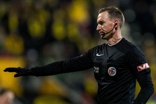 Marius Hansen Grøtta, referee