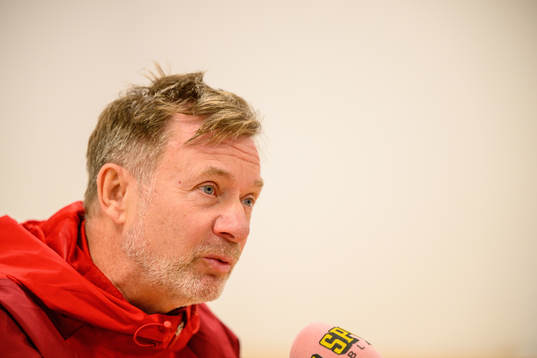 Head coach Peter Gerhardsson of Sweden of the women’s