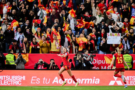 Fiamma Benitez of Spain celebrates the 4-3 goal