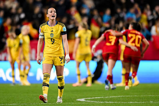 Kosovare Asllani of Sweden looks dejected