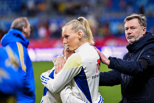 Johanna Rytting Kaneryd and Stina Blackstenius of Sweden