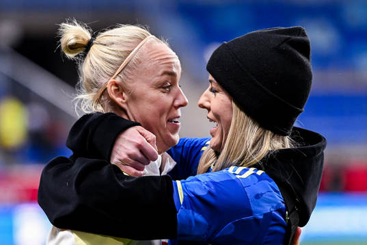 Caroline Seger and Olivia Schough of Sweden