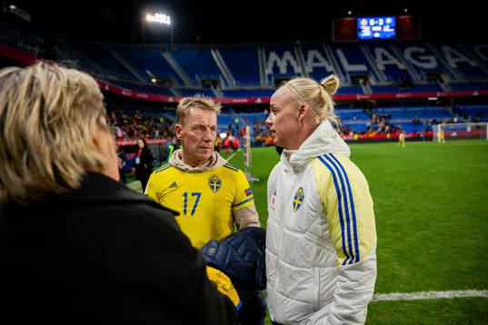 Mikael Seger with Caroline Seger of Sweden
