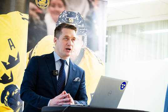 Sveriges förbundskapten Sam Hallam