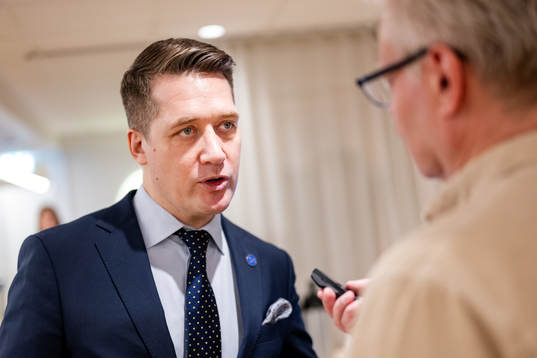 Sveriges förbundskapten Sam Hallam