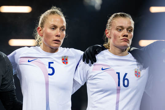 Guro Bergsvand and Mathilde Harviken of Norway look dejected