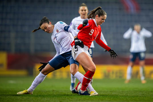 Ingrid Syrstad Engen of Norway and Sarah Zadrazil of Austria