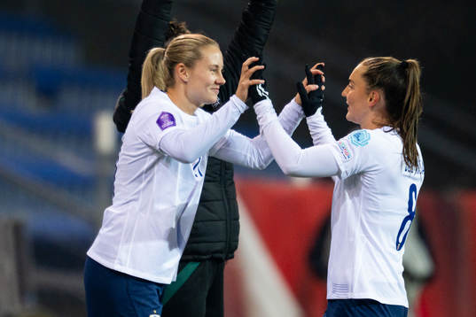 Lisa Naalsund and Vilde Bøe Risa of Norway