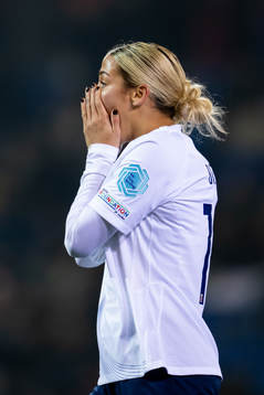 Celin Bizet Ildhusøy of Norway reacts