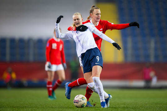 Karina Sævik of Norway and Virginia Kirchberger of Austria