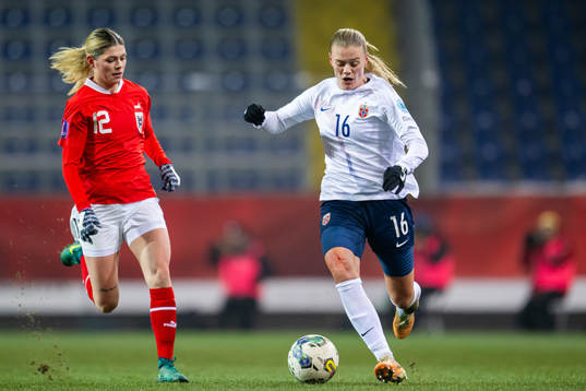 Eileen Campbel of Austria and Mathilde Harviken of Norway