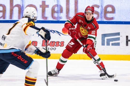 Mora IKs Alexander Suzdalev