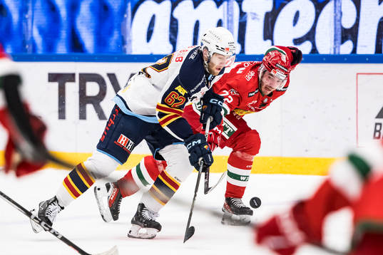 Djurgårdens Wiktor Nilsson och Moras Phillip Schultz