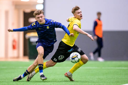 Bröndbys Waldemar Bjergfeldt och Mjällbys Lucas Nennesson
