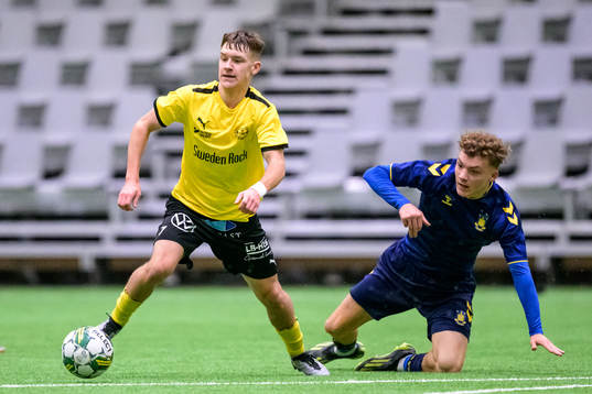 Mjällbys Kimmen Nennesson och Bröndbys Waldemar Bjergfeldt