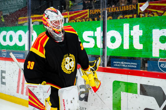 Brynäs målvakt Anders Lindbäck deppar