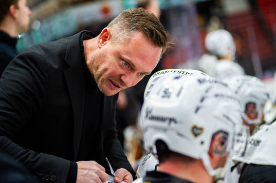 Västerås tränare Karl Helmersson